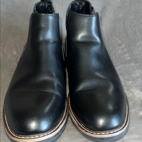 Kenneth Cole New York Black Chelsea Boots Sleek Leather Finish - Picture 7 of 12
